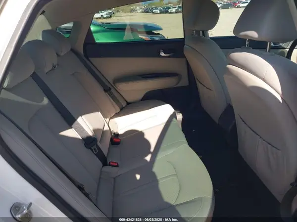 5XXGT4L37GG052141 2016 KIA OPTIMA - Image 8