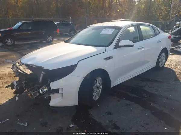 5XXGT4L37GG067352 2016 KIA OPTIMA - Image 2