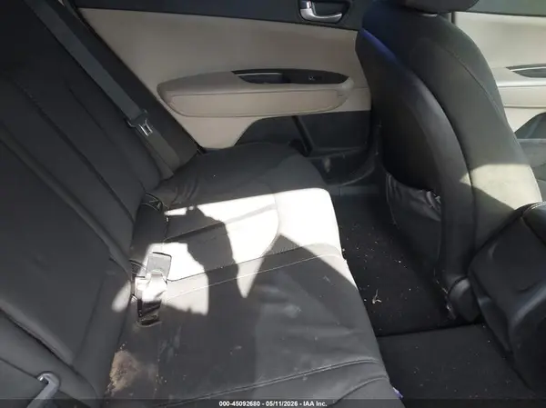 5XXGT4L37GG075886 2016 KIA OPTIMA - Image 8