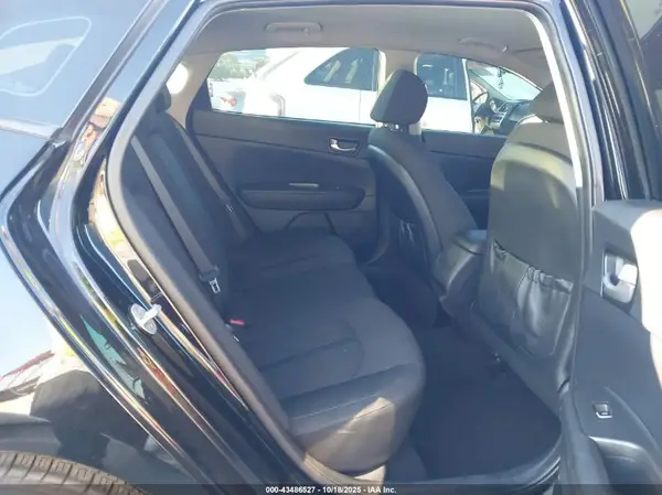 5XXGT4L37GG078299 2016 KIA OPTIMA - Image 8