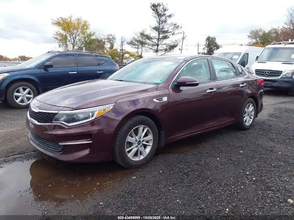 5XXGT4L37GG100592 2016 KIA OPTIMA - Image 2