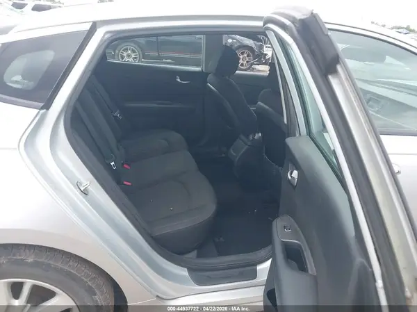 5XXGT4L37GG105985 2016 KIA OPTIMA - Image 8