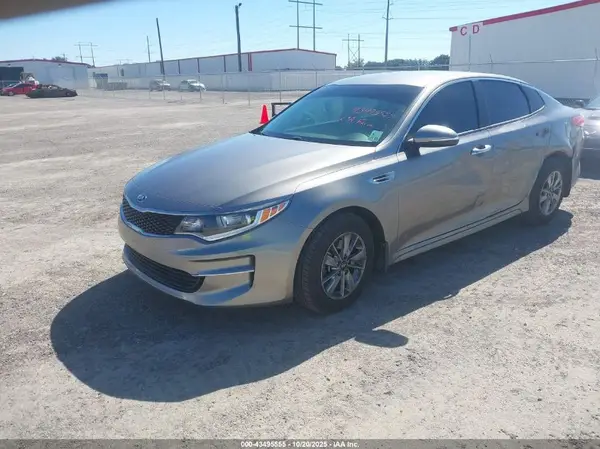 5XXGT4L37GG114198 2016 KIA OPTIMA - Image 2