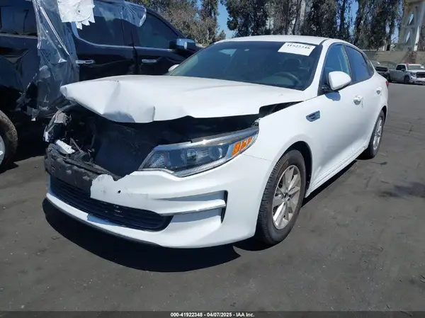 5XXGT4L37GG121295 2016 KIA OPTIMA - Image 2
