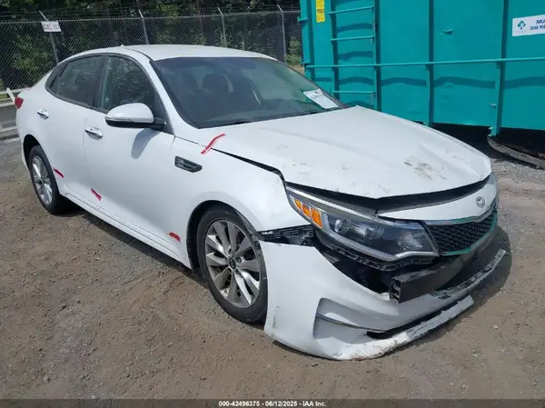 5XXGT4L37HG121945 2017 KIA OPTIMA - Image 1