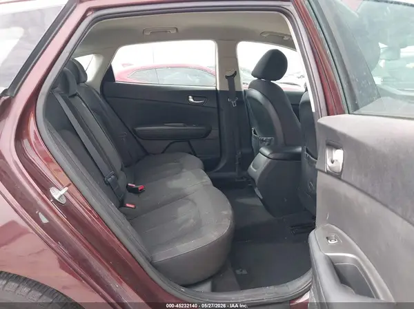 5XXGT4L37HG122156 2017 KIA OPTIMA - Image 8
