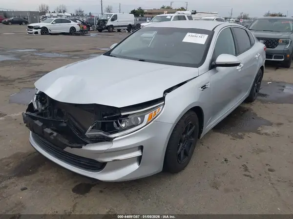5XXGT4L37HG122853 2017 KIA OPTIMA - Image 2