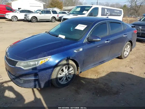 5XXGT4L37HG125803 2017 KIA OPTIMA - Image 2