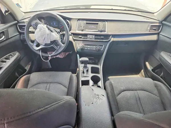 5XXGT4L37HG126434 2017 KIA OPTIMA - Image 8