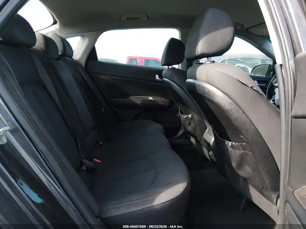 5XXGT4L37HG129382 2017 KIA OPTIMA - Image 8