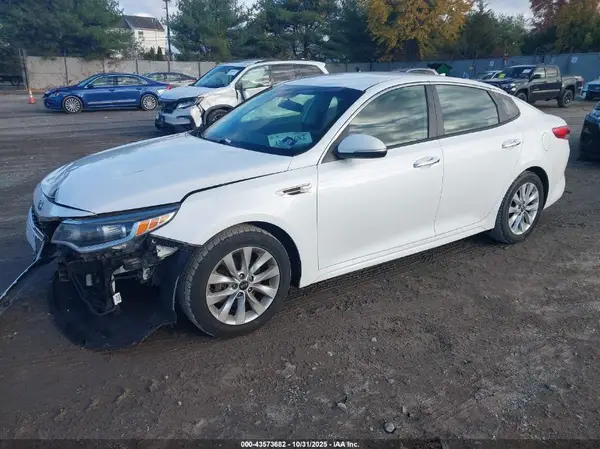 5XXGT4L37HG132329 2017 KIA OPTIMA - Image 2
