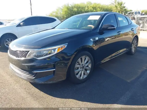 5XXGT4L37HG133108 2017 KIA OPTIMA - Image 2