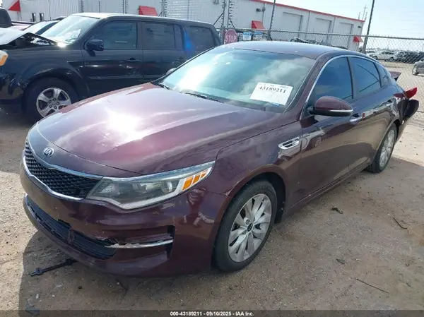 5XXGT4L37HG140947 2017 KIA OPTIMA - Image 2