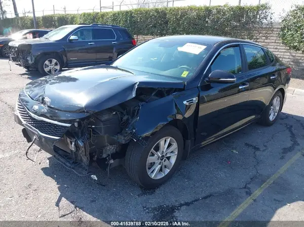 5XXGT4L37HG143959 2017 KIA OPTIMA - Image 2