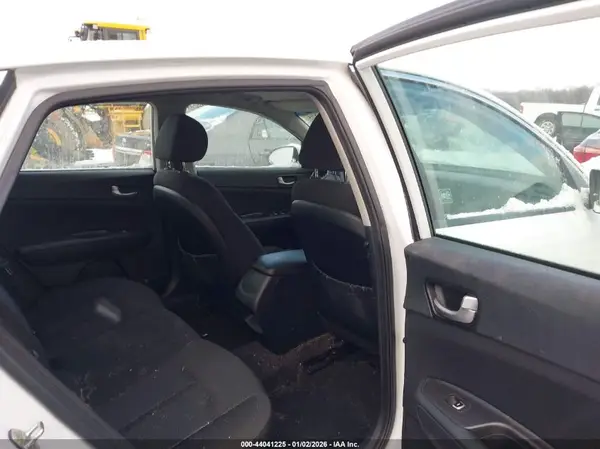 5XXGT4L37HG147980 2017 KIA OPTIMA - Image 8