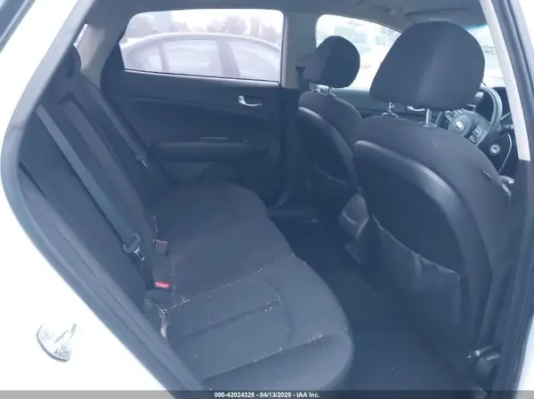 5XXGT4L37HG151723 2017 KIA OPTIMA - Image 8