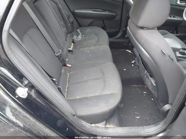 5XXGT4L37HG152788 2017 KIA OPTIMA - Image 8