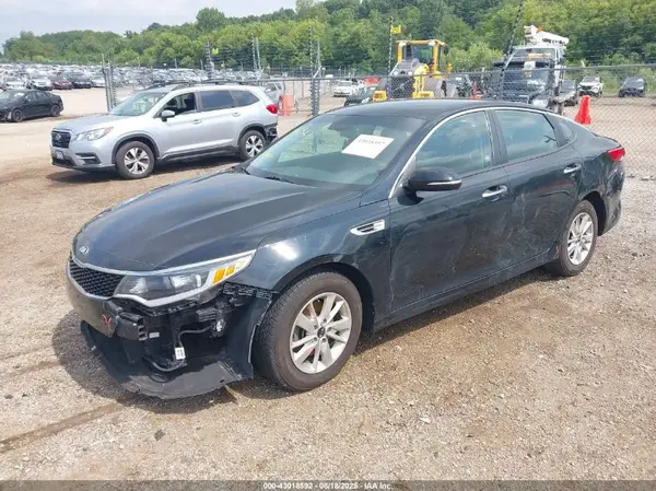 5XXGT4L37HG152855 2017 KIA OPTIMA - Image 2