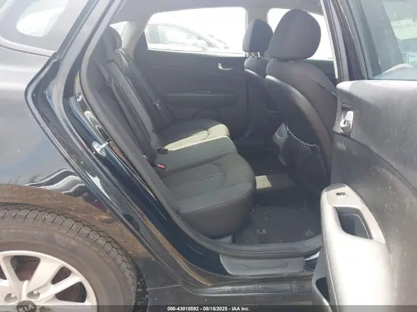 5XXGT4L37HG152855 2017 KIA OPTIMA - Image 8