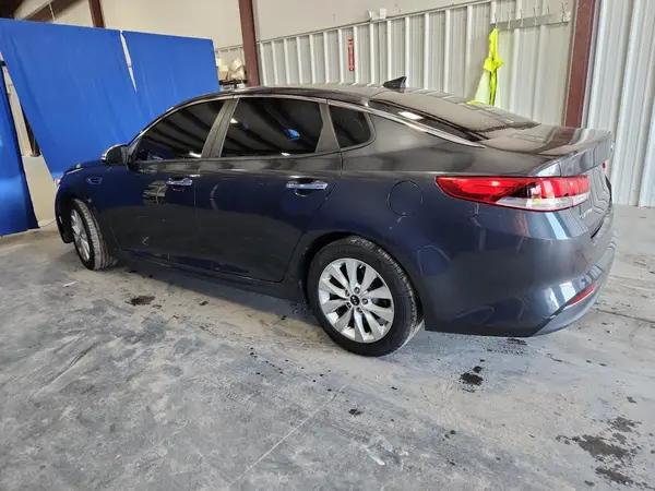 5XXGT4L37HG155724 2017 KIA OPTIMA - Image 2