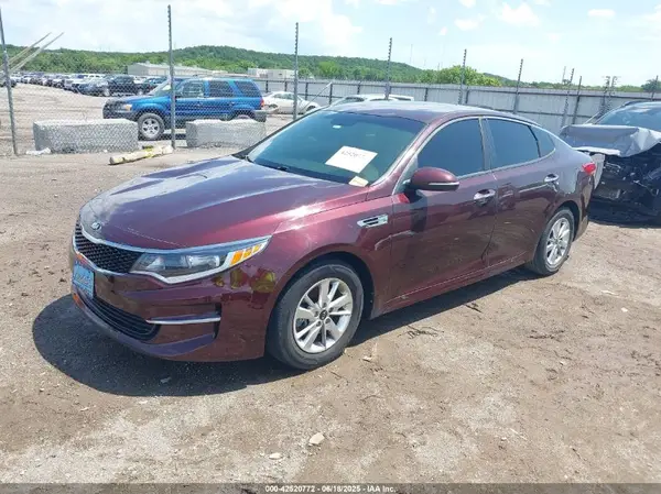 5XXGT4L37HG156145 2017 KIA OPTIMA - Image 2