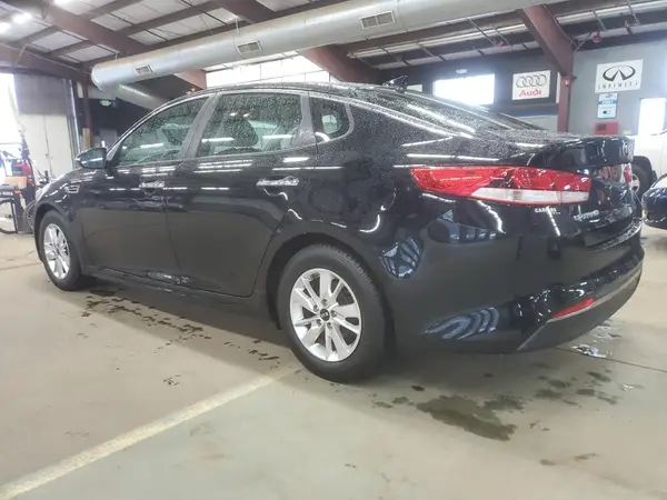 5XXGT4L37HG156307 2017 KIA OPTIMA - Image 2