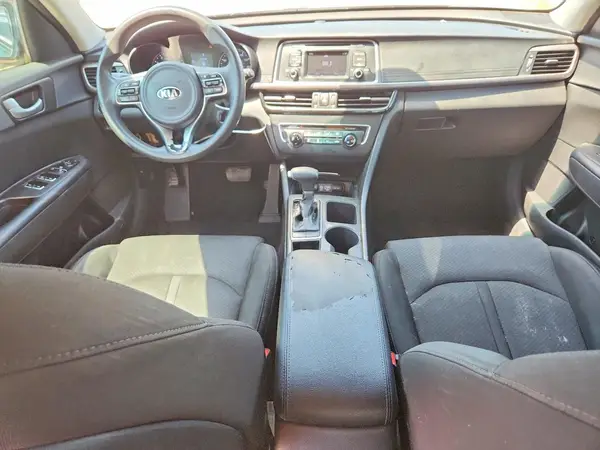 5XXGT4L37HG156582 2017 KIA OPTIMA - Image 8