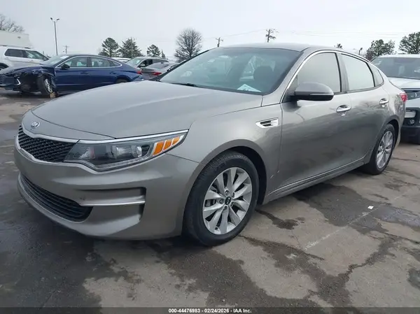 5XXGT4L37HG162205 2017 KIA OPTIMA - Image 2