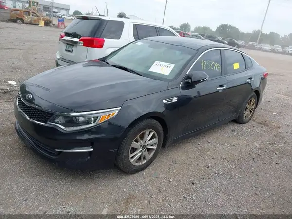 5XXGT4L37HG163516 2017 KIA OPTIMA - Image 2