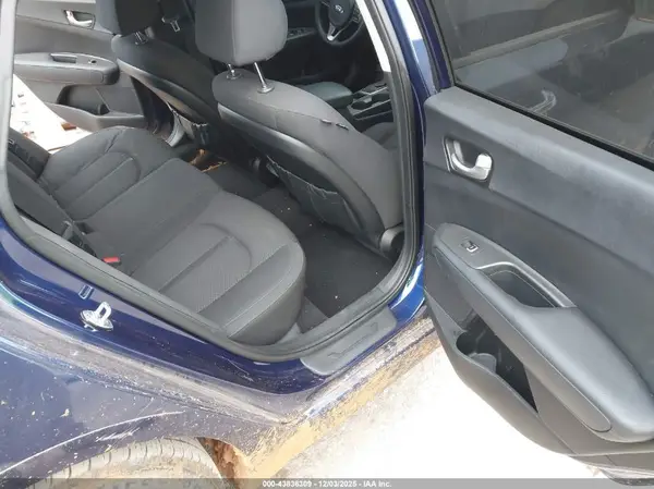 5XXGT4L37HG165749 2017 KIA OPTIMA - Image 8