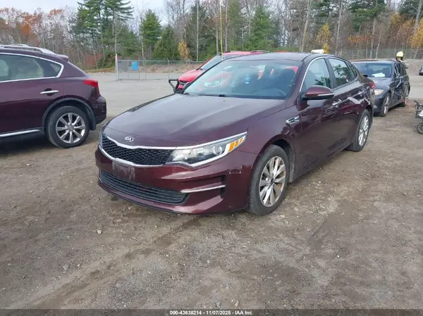 5XXGT4L37HG166044 2017 KIA OPTIMA - Image 2