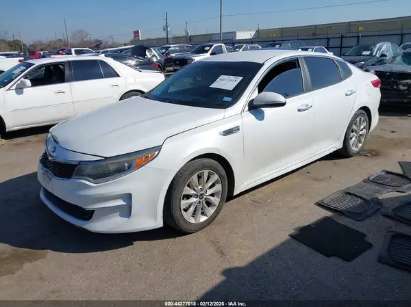 5XXGT4L37HG167419 2017 KIA OPTIMA - Image 2