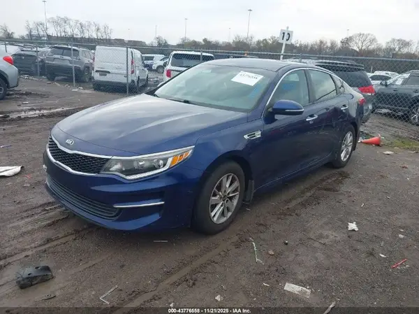 5XXGT4L37HG176783 2017 KIA OPTIMA - Image 2