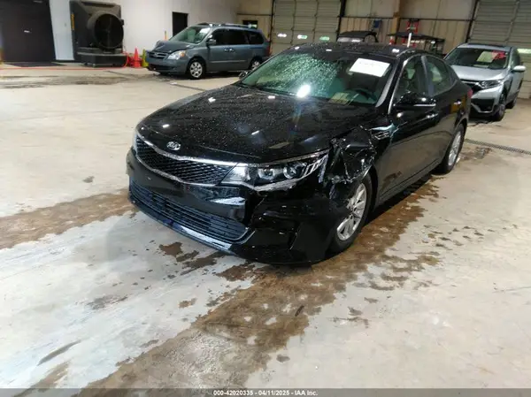 5XXGT4L37HG177237 2017 KIA OPTIMA - Image 2