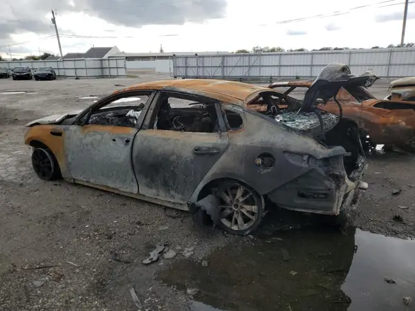 5XXGT4L37JG179009 2018 KIA OPTIMA - Image 2
