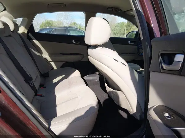 5XXGT4L37JG179463 2018 KIA OPTIMA - Image 8