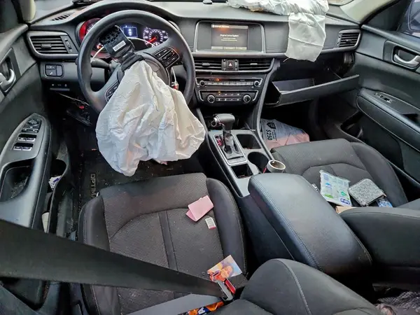 5XXGT4L37JG179530 2018 KIA OPTIMA - Image 8