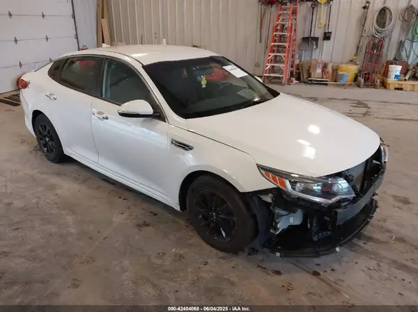 5XXGT4L37JG182637 2018 KIA OPTIMA - Image 1