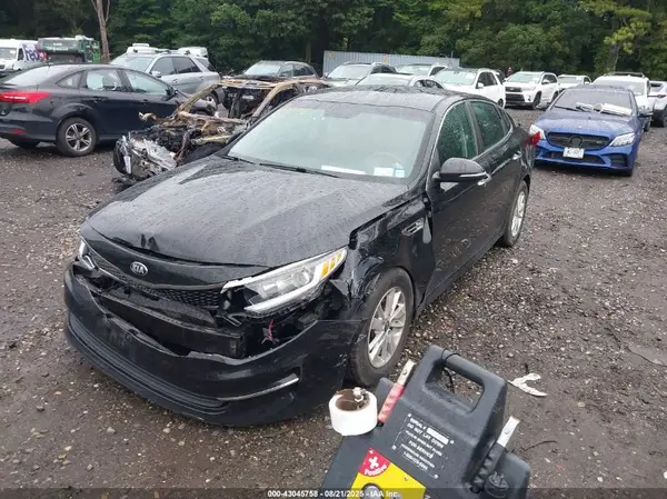 5XXGT4L37JG186140 2018 KIA OPTIMA - Image 2