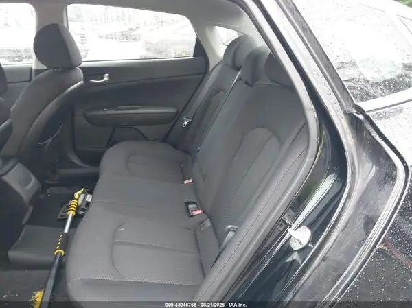 5XXGT4L37JG186140 2018 KIA OPTIMA - Image 8
