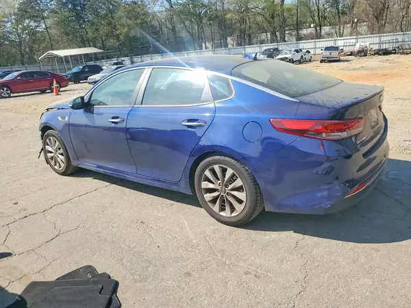 5XXGT4L37JG186798 2018 KIA OPTIMA - Image 2