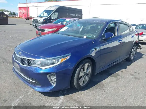 5XXGT4L37JG191211 2018 KIA OPTIMA - Image 2