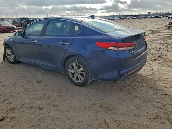 5XXGT4L37JG193718 2018 KIA OPTIMA - Image 2