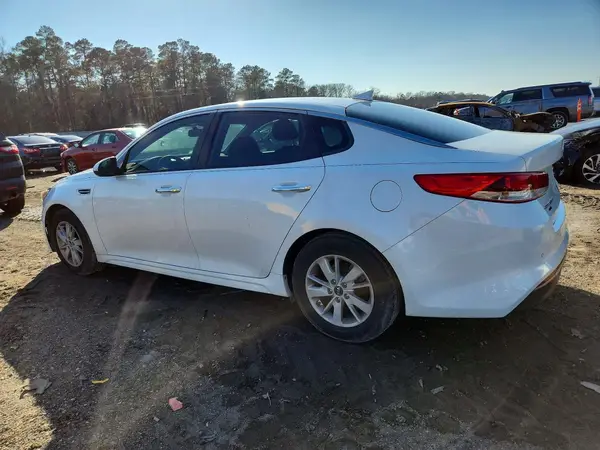 5XXGT4L37JG196070 2018 KIA OPTIMA - Image 2