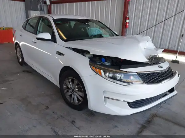 5XXGT4L37JG199258 2018 KIA OPTIMA - Image 1
