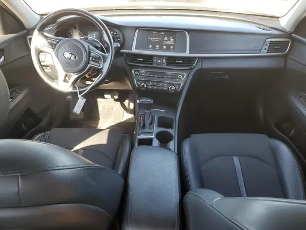 5XXGT4L37JG200456 2018 KIA OPTIMA - Image 8