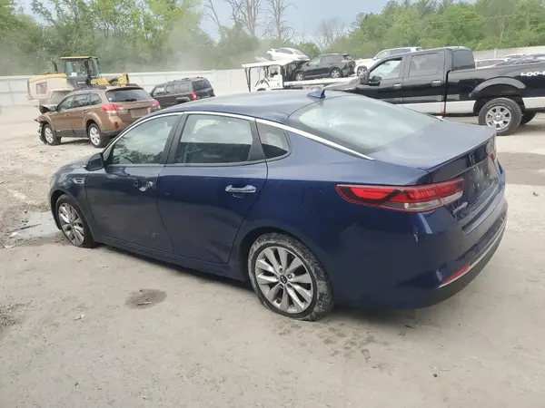 5XXGT4L37JG205575 2018 KIA OPTIMA - Image 2