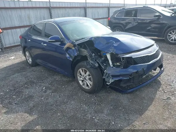 5XXGT4L37JG207956 2018 KIA OPTIMA - Image 1