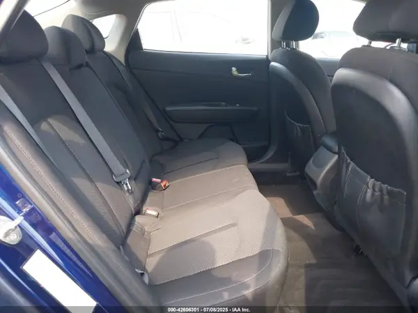 5XXGT4L37JG208220 2018 KIA OPTIMA - Image 8