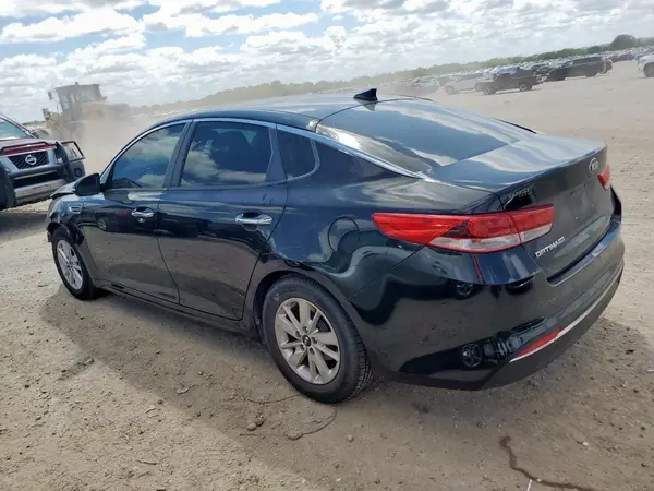 5XXGT4L37JG210386 2018 KIA OPTIMA - Image 2
